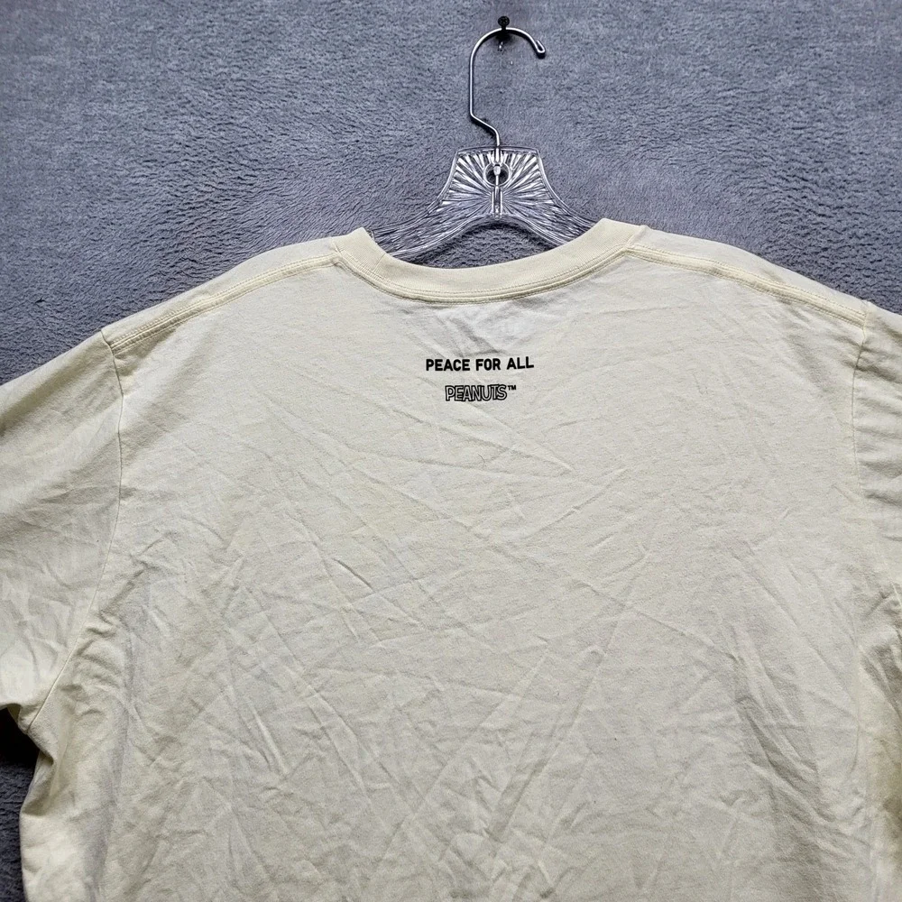 Uniqlo x Peanuts Men Shirt XL‎ Cream Graphic Print Peanuts Characters Love